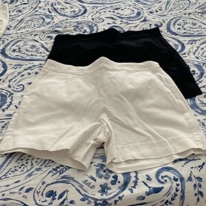 White House Black Market shorts. Size 8. Black and white!